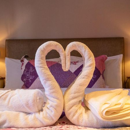 The Hare And Hounds Bed & Breakfast Fulbeck Ngoại thất bức ảnh